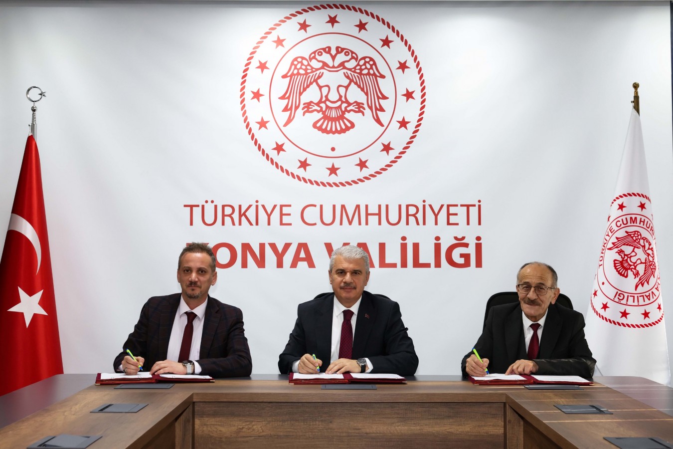 Beyşehir’e müjde! Yeni Halk Kütüphanesi için imzalar atıldı;