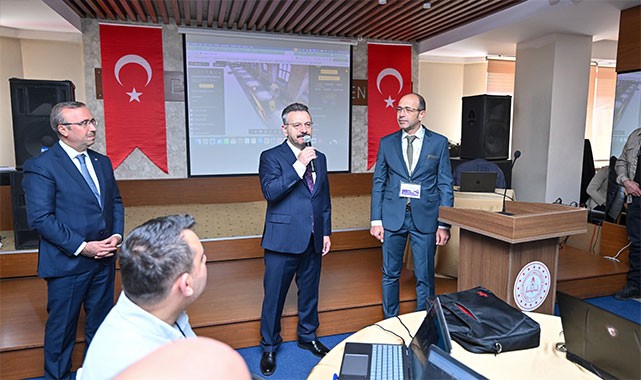 Yapay zekâ eğitimi için Türkiye’nin dört bir yanından Eskişehir’e geldiler