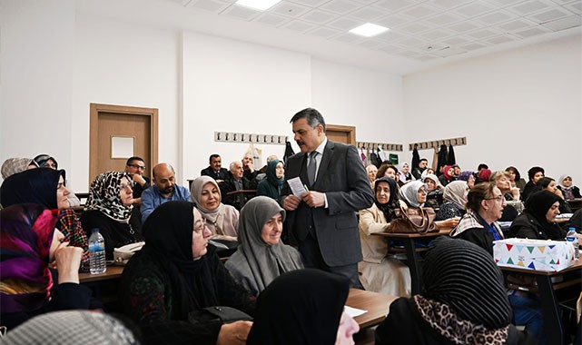 Vali Çiftçi, güngörmüşlere ders anlattı