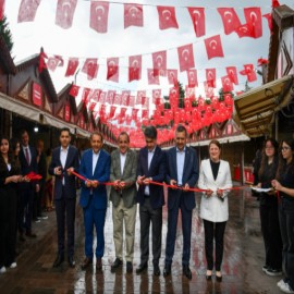"Okuyan ve sorgulayan nesiller teminatımızdır"