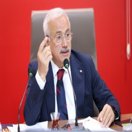 "Aile, toplumun temel yapı taşıdır"