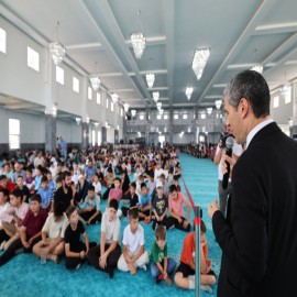 Vali Aktaş, öğrencilere tavsiyelerde bulundu