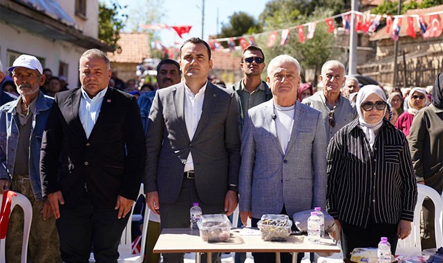 2. Yazır Üzümü Şenliği'ne katılan Kaymakam Çelik'ten Yazır üzümü için müjde