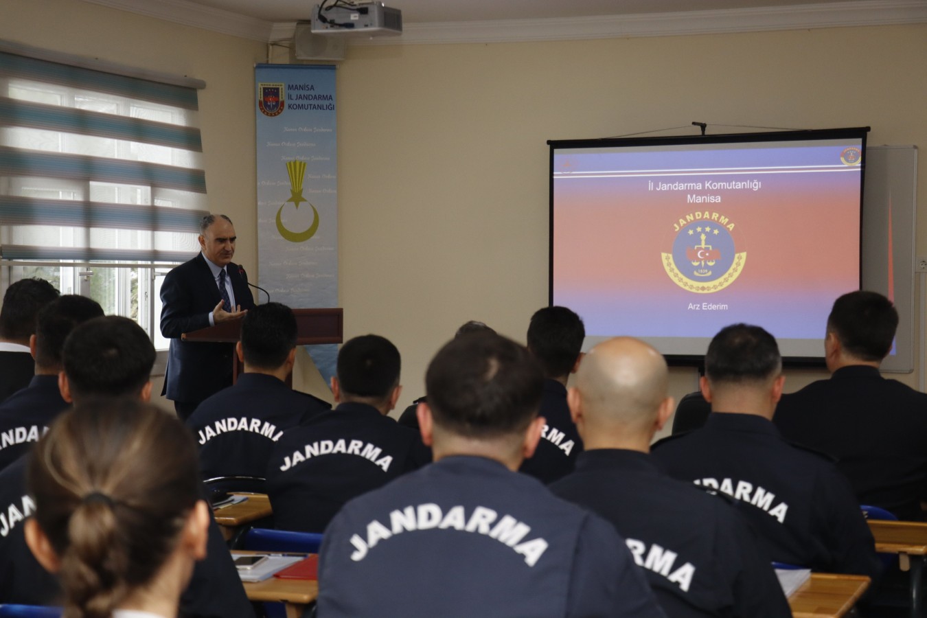 "Jandarma, Manisa'nın güvenliğinin teminatıdır";