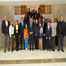 "Öğrencilerin söz sahibi olduğu projeler son derece kıymetli"