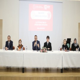 "Bugünün gençleri, yarının liderleri ve karar alıcılarıdır"