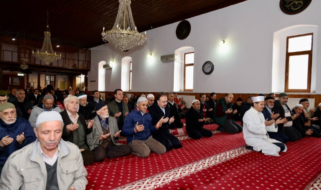 Depremde vefat eden sağlık çalışanları için mevlid