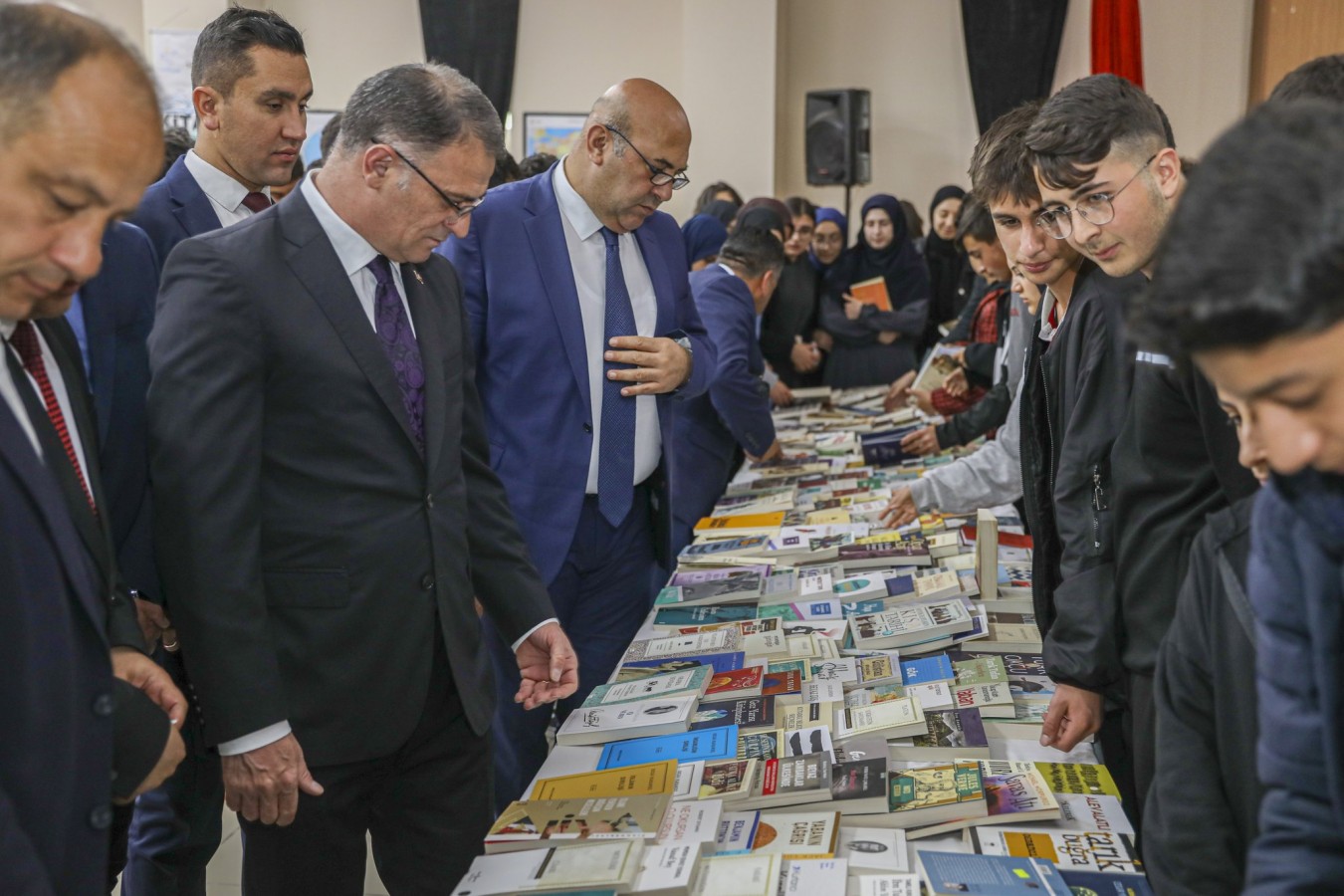 "4 milyon kitapla Türkiye’de en çok kitaba sahip olan iliz"