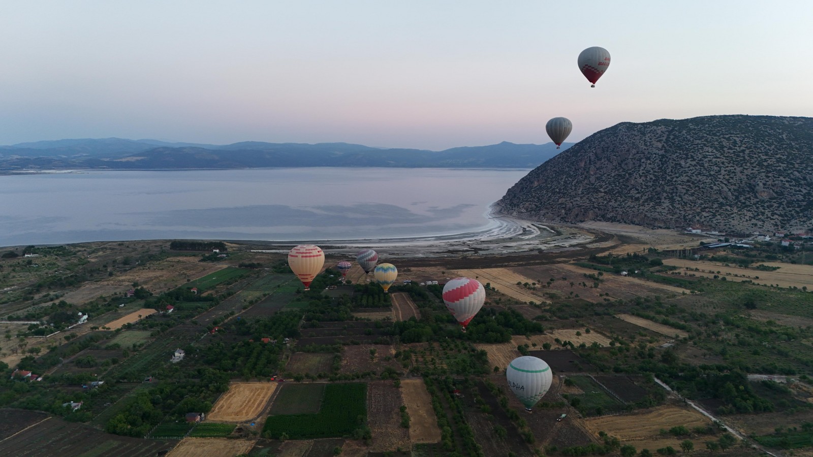 Salda Gölü'nü artık havadan da keşfedebilirsiniz;