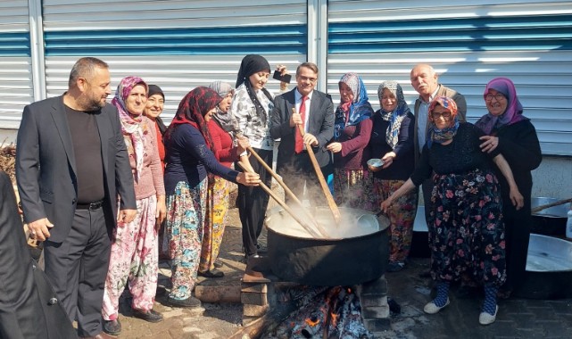 Köylülerle Nebi Dede Çorbası yaptı