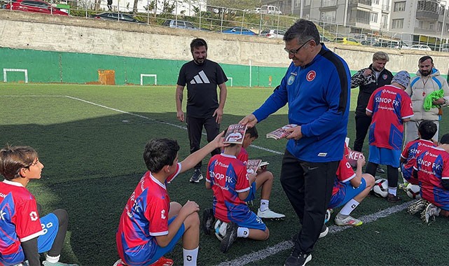 Vali Özarslan minik futbolcuları ziyaret edip, müjdeyi verdi!