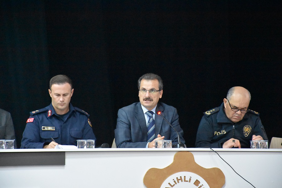 Mevsimlik tarım işçilerinin koşulları için Salihli’de güç birliği