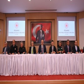 Vali Canbolat, muhtarın sorunlarını tek tek dinledi