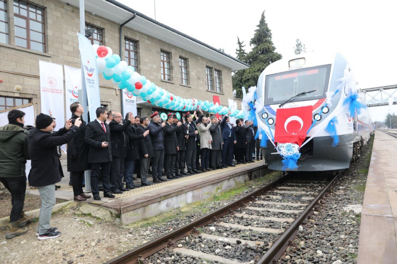 Burdur’a 15 yıl sonra yolcu treni geldi