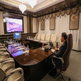 Vali Masatlı, binlerce öğretmenle bir araya geldi