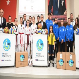 Vali Özarslan’dan spora tam destek
