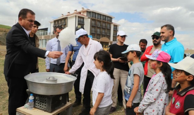 Karne öğrenciden şenlik Valilik ve belediyeden!