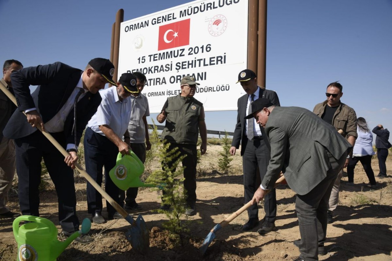 Şehitlerin hatırasına 251 yeni fidan