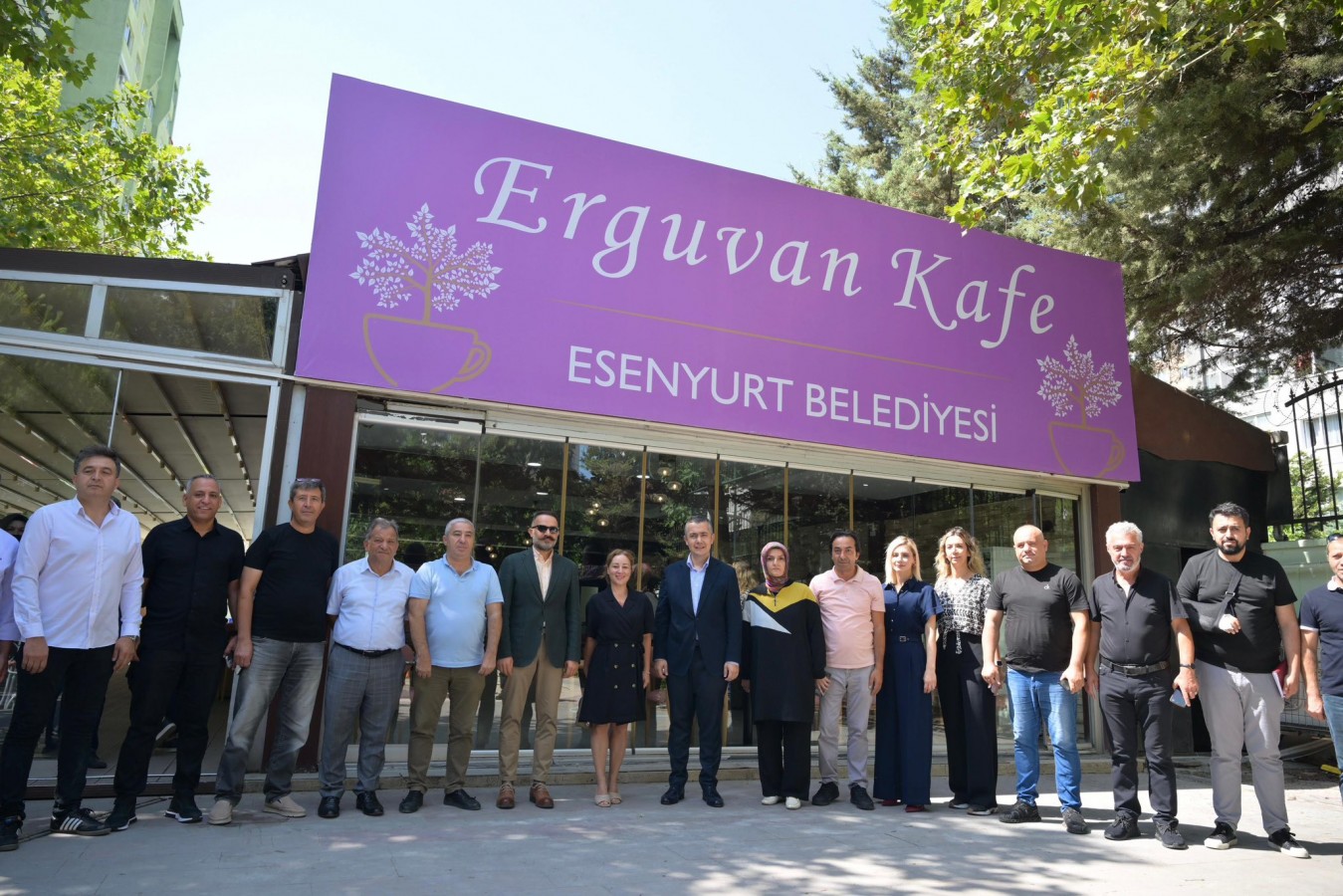 "Parklarımızı, annelerimizin rahat edeceği sosyal tesislerle donatıyoruz";