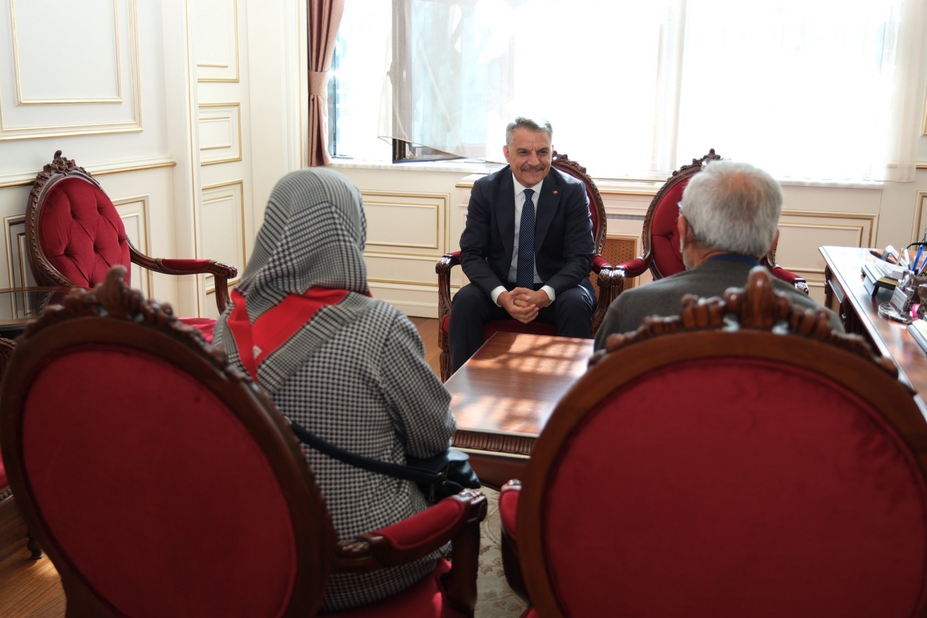 Vatandaşın derdini dinleyen Vali Özkan, talimat verdi;