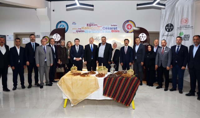 “Hedefimiz; Besni Üzümü’nü dünya pazarlarında tanıtmak”