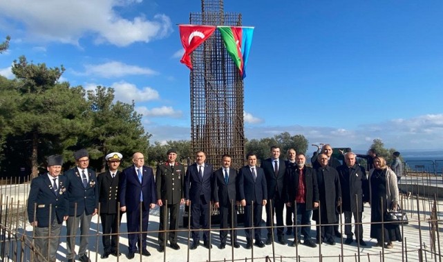 Gelibolu'ya Azerbaycan Anıtı