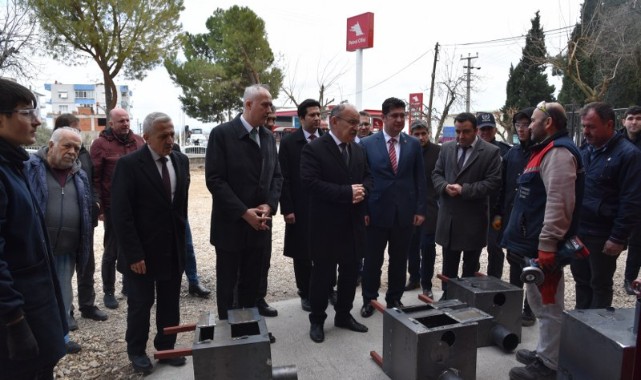 "Depremzedelere yardım için canla başla çalışıyoruz”