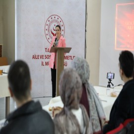 Vali Arslan yeni evlenen çiftlerle bir araya geldi