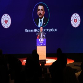 ''Şehrimizin geleceğine ışık tuttu''