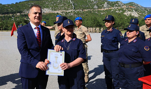 Muğla'nın özel bireyleri bir günlüğüne asker oldu;