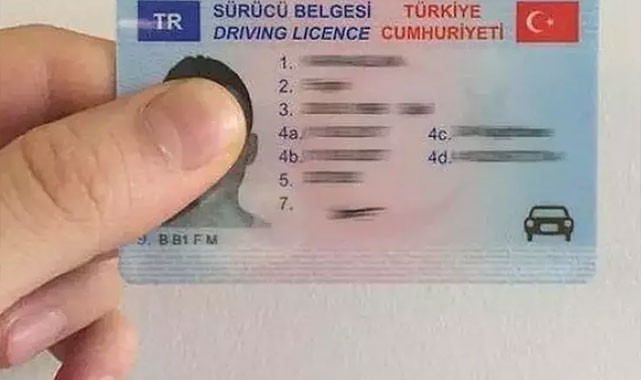 Sürücü belgelerini değiştirmeyenlere uyarı: 15 TL Yerine 7 bin 438 TL ödememek için bu tarihe dikkat
