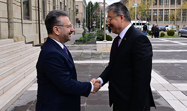 Osmaniye Valisi Yılmaz ve Eskişehir Valisi Aksoy bir araya geldi!;