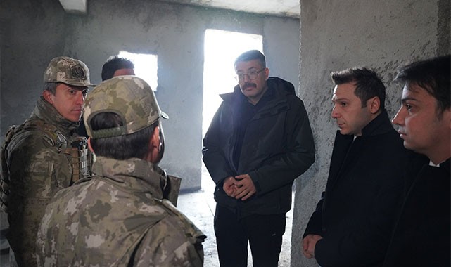 Vali Çelik, Hakkari sınır güvenliği projelerini yerinde inceledi