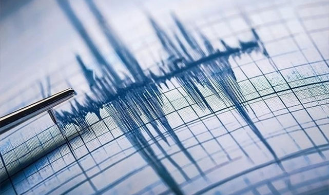 Ankara'da deprem oldu: Vatandaşlar sokağa döküldü!