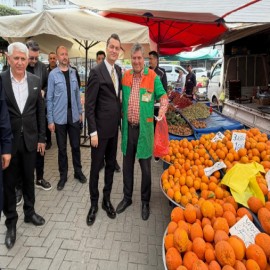 Kaymakam, pazarda talep ve sorunlara kulak verdi