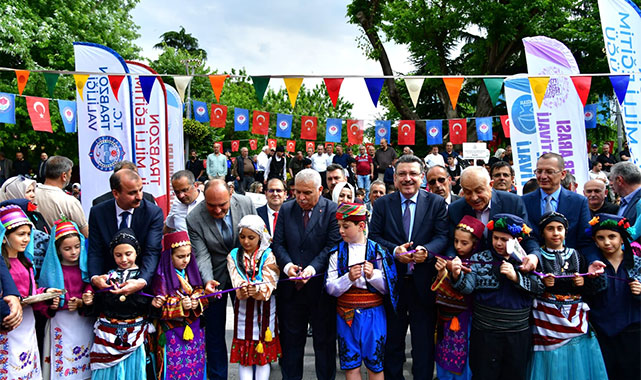 ''Sanat, toplumu dönüştüren ve geliştiren en güçlü araçlardan biri'';