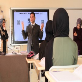 "Öğrencilerin hedeflerini dinlemek en değerli anlardan biri"