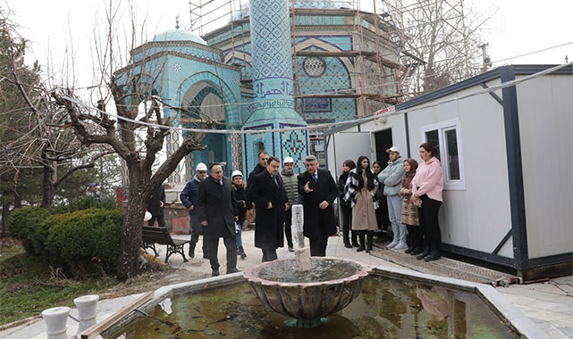 Kütahya'nın tarihi mirası Çinili Camii’nde restorasyon hızlandı!;