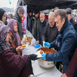 Vali Sözer’den festival ikramı
