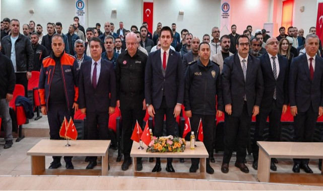 Nusaybin'de kamu görevlileri "Destek AFAD Gönüllüsü" oldu