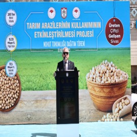 Sivaslı üreticilere tohum desteği