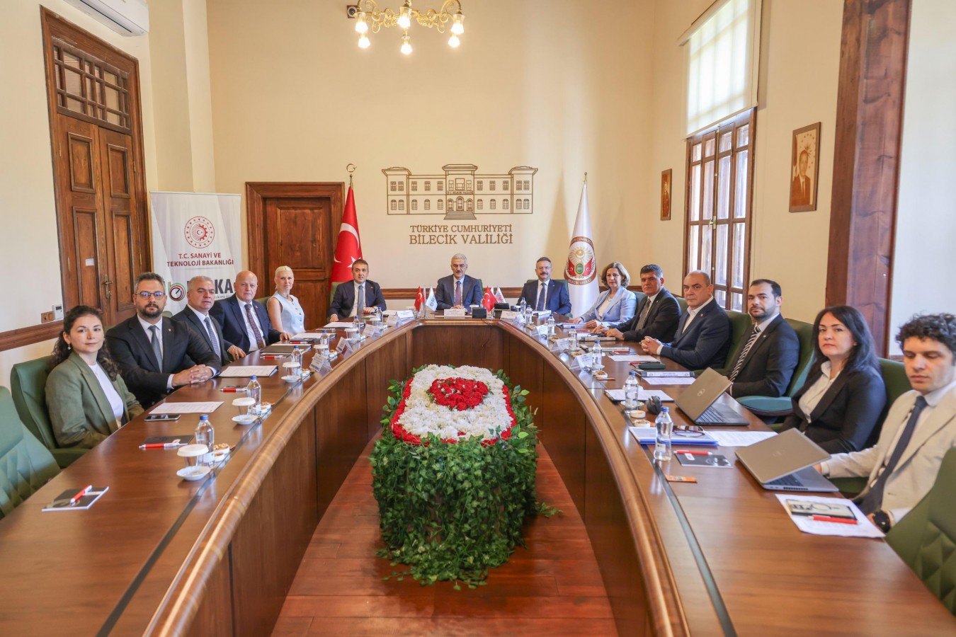 3 kentin valisinden "stratejik" toplantı;