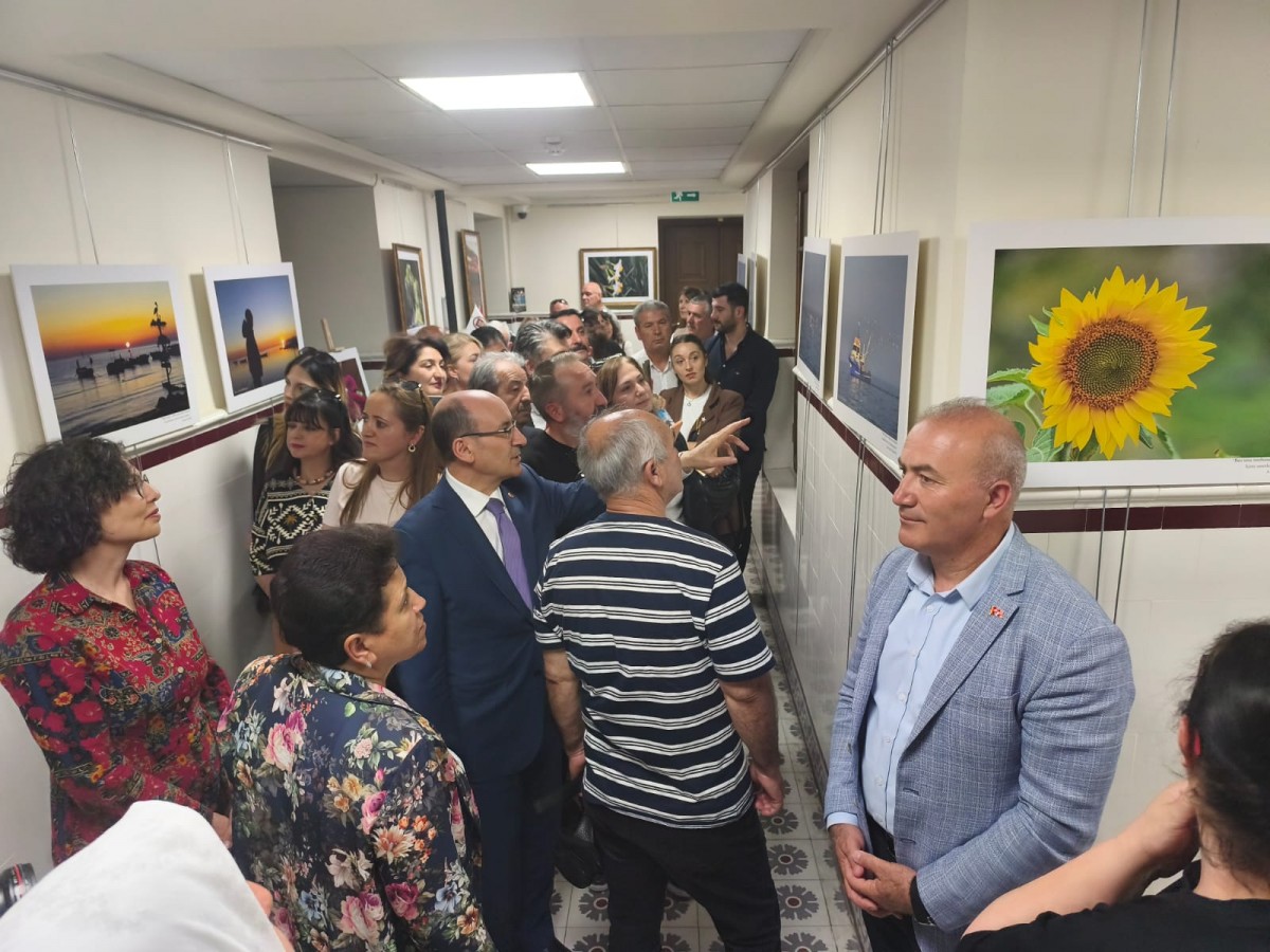Kaymakam Kurtbeyoğlu’nun fotoğraf sergisine yoğun ilgi