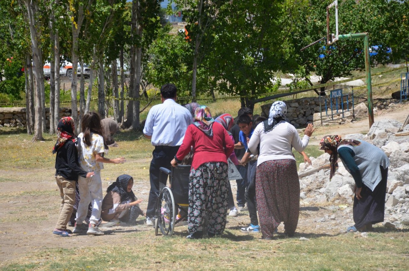 Köy halkının da katıldığı tatbikat gerçeğini aratmadı