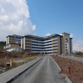Vali Şimşek, güzel haberi duyurdu: Hastane inşaatı yüzde 99 tamamlandı