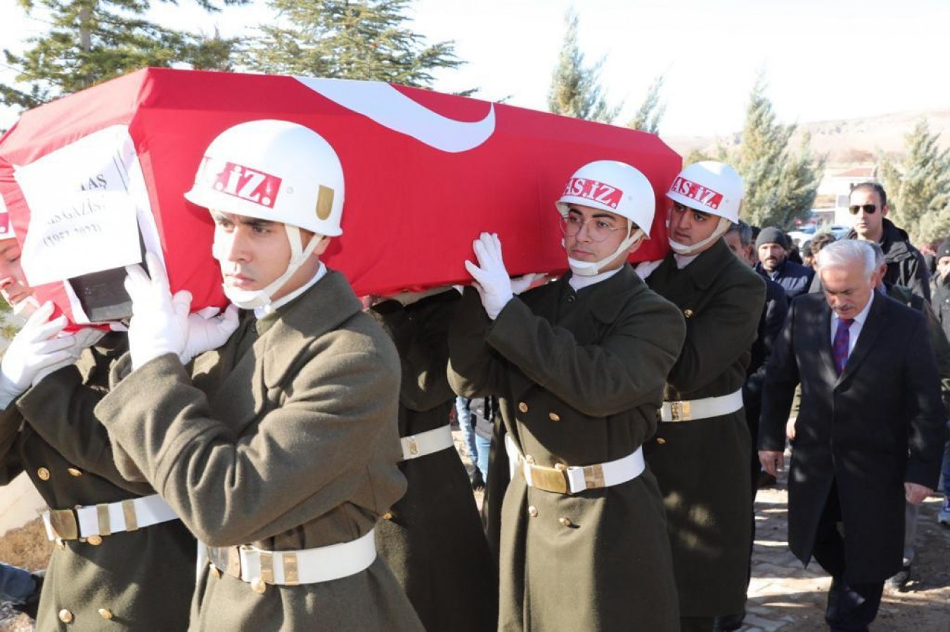 Kıbrıs gazisini son yolculuğuna uğurladı