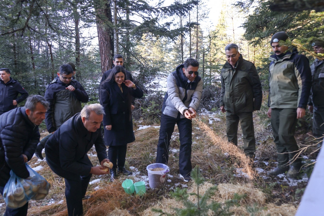 Vali Aygöl, inceleme sırasında yaban hayvanlarını unutmadı;