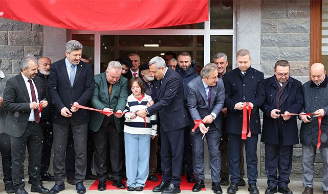 ''Hiçbir öğretmenlik, sizin yaptığınız kadar ekstra gayret ve sevgi gerektirmiyor''