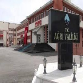 Ağrı’da sıkılmadık el bırakılmadı