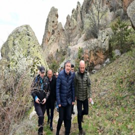 "Frig Vadisi, Türkiye'nin önemli turizm değerlerinden biri"